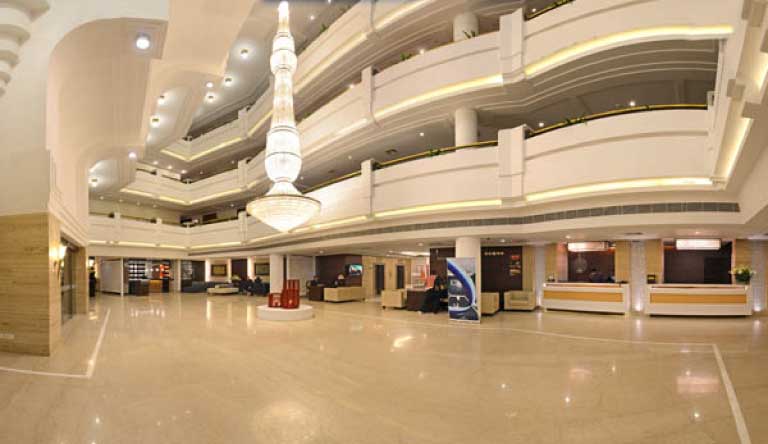 Howard-Plaza-The-Fern-Agra-Lobby