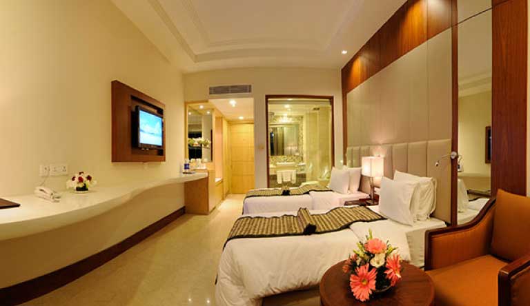 Howard-Plaza-The-Fern-Agra-Twin-Bed-Room1