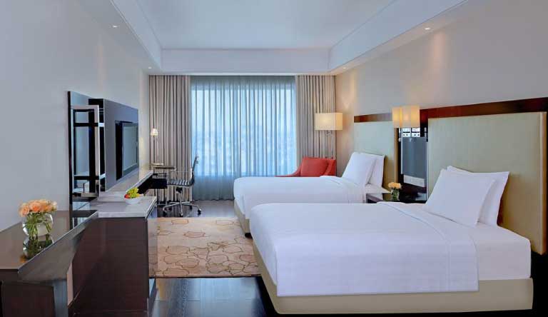 Radisson-Hotel-Agra-Room2