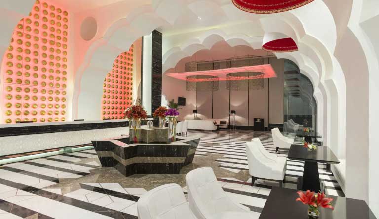 Ramada-Plaza-by-Wyndham-Lobby