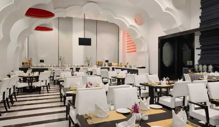 Ramada-Plaza-by-Wyndham-Restaurant1