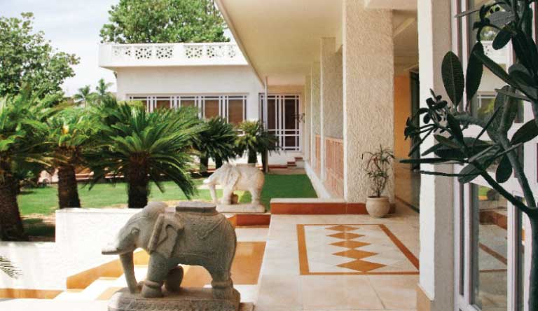 The-Gateway-Hotel-Exterior1