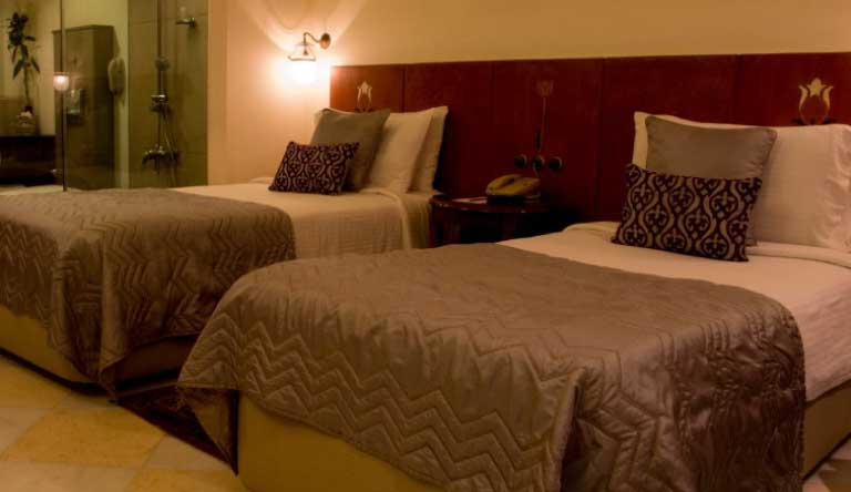 The-Gateway-Hotel-Superior-Room-City-View-Twin-Bed