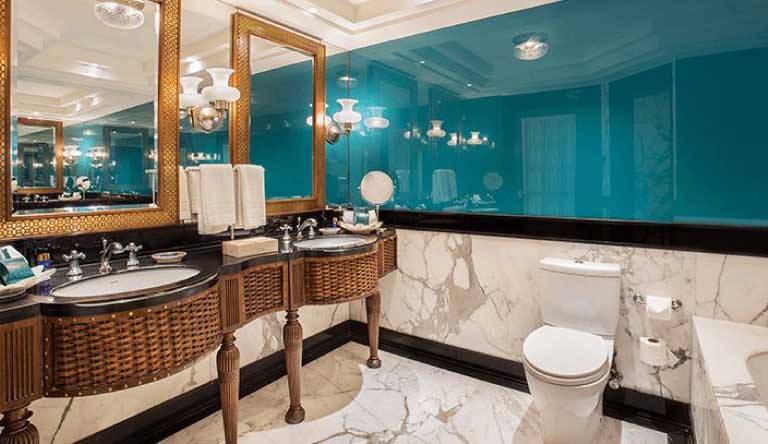 The-Oberoi-Amarvilas-Agra-Deluxe-Suite-Bathroom