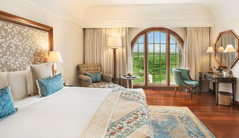 The-Oberoi-Amarvilas-Agra-Deluxe-Suite
