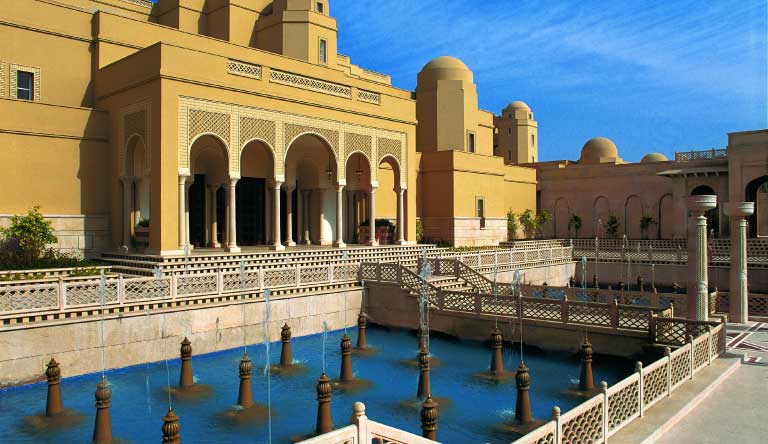 The-Oberoi-Amarvilas-Agra-Exterior1