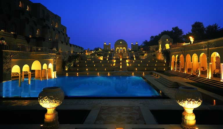 The-Oberoi-Amarvilas-Agra-Exterior2