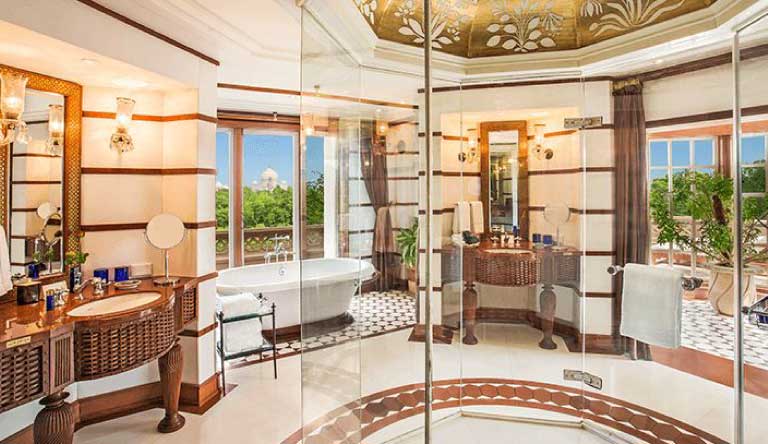 The-Oberoi-Amarvilas-Agra-Luxury-Suite-Bathroom