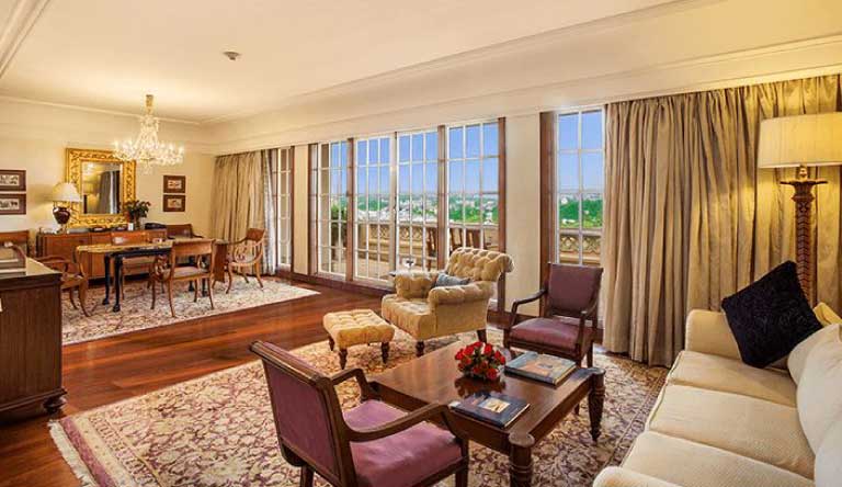The-Oberoi-Amarvilas-Agra-Luxury-Suite