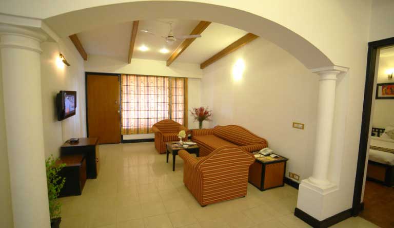 Hotel-Country-Inn-Cottage2