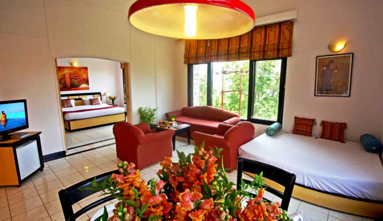 Hotel-Country-Inn-Cottage3