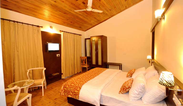 The-Tal-Paradise-Delux-Room2