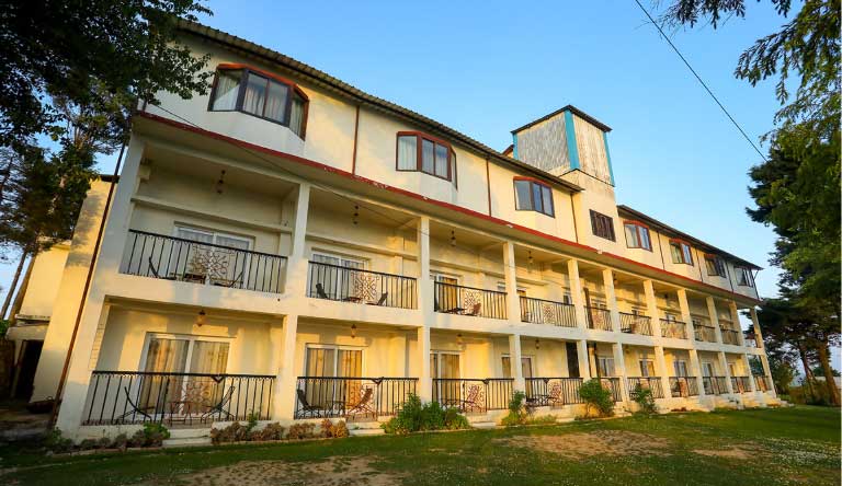 Classic-Hill-Top-Resort-Chamba-Exterior