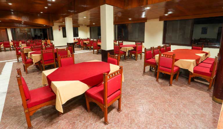 Classic-Hill-Top-Resort-Chamba-Restaurant