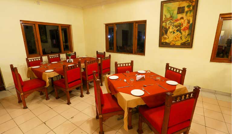 Classic-Hill-Top-Resort-Chamba-Restaurant2