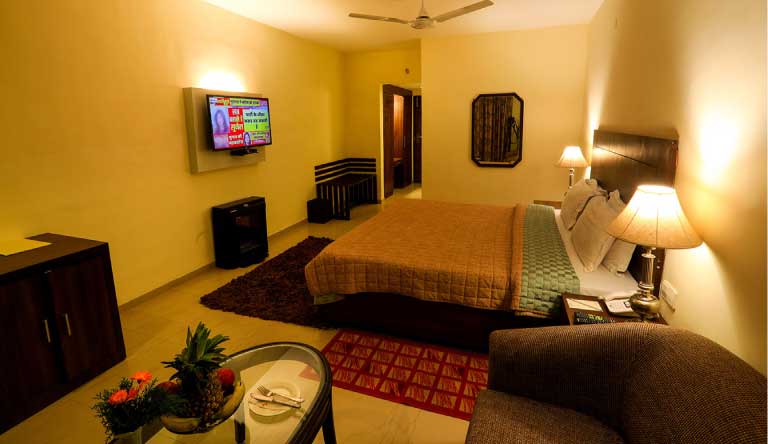 Classic-Hill-Top-Resort-Chamba-Room