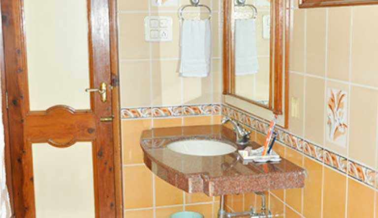 Hotel-City-Heart-Chamba-Super-Deluxe-Room2