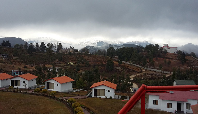 himalayan-range-chaokori-uttarakhand-india