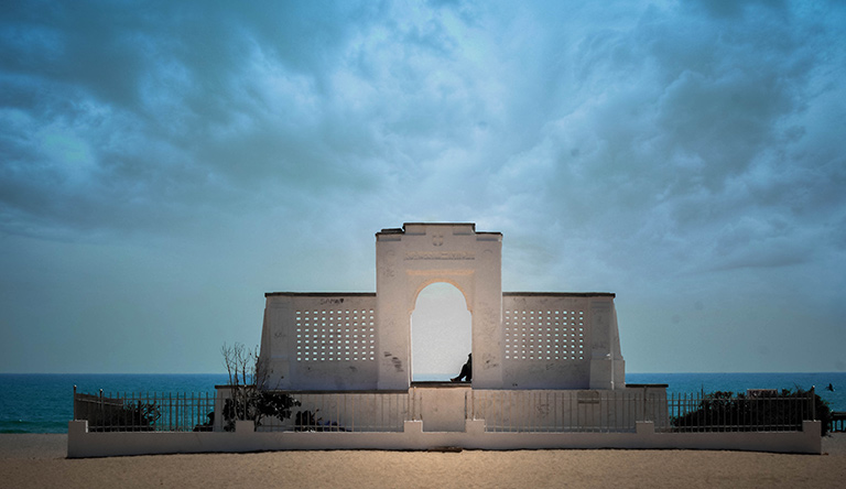 besant-nagar-beach-chennai-india