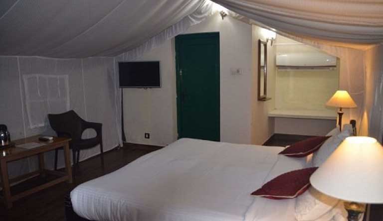 Corbett-Ramganga-Resort-Deluxe-Swiss-Cottage-Tent