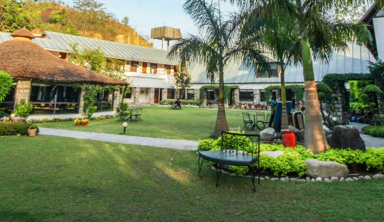 Country-Inn-Corbett-Exterior3