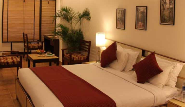 Country-Inn-Corbett-Room2