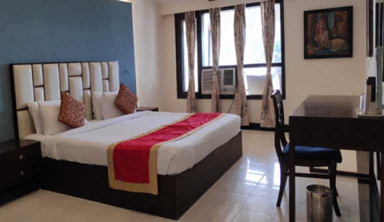 Country-Inn-Corbett-Room4