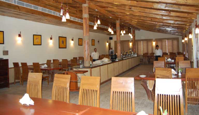 Mapple-Leisure-Resort-Corbett-Restaurant