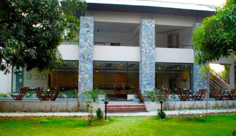 Wild-Exotica-Corbett-Exterior2