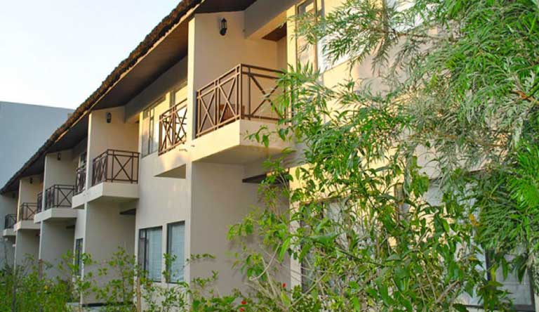 Wild-Exotica-Corbett-Exterior3