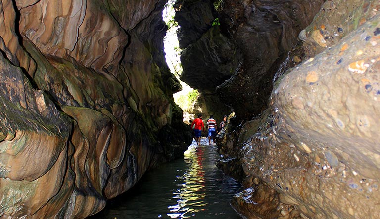 robbers-cave-dehradun-uttarakhand-india