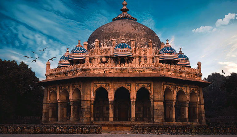 isa-khan-niazi-tomb-delhi-india
