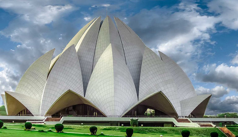 lotus-temple-delhi-india-at-evening