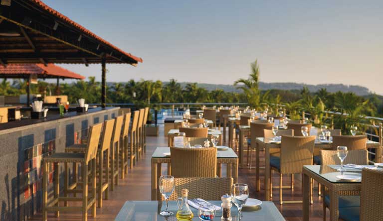 Acacia-Hotel-dining2.jpg
