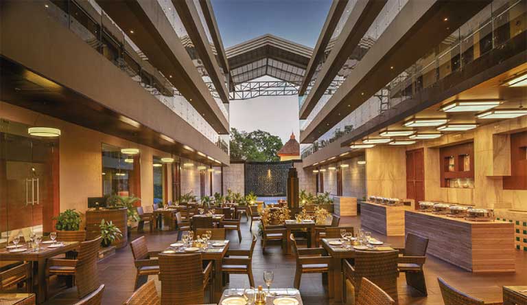 Acacia-Hotel-dining4.jpg