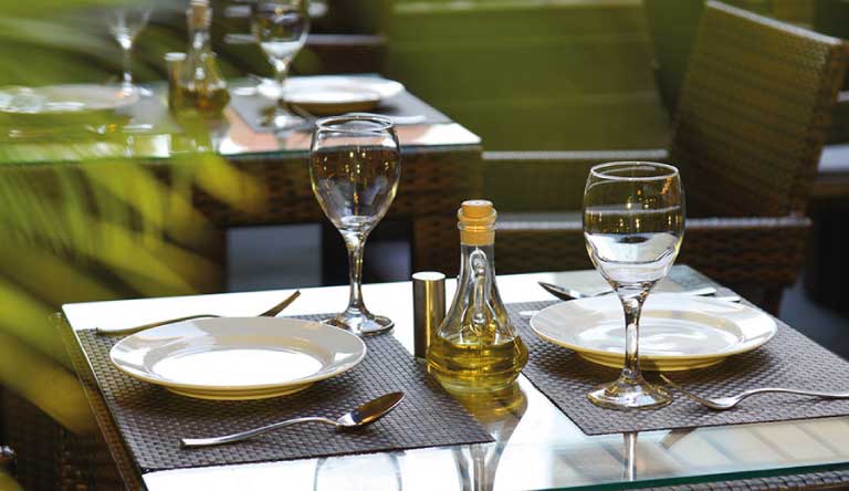 Acacia-Hotel-dining5.jpg