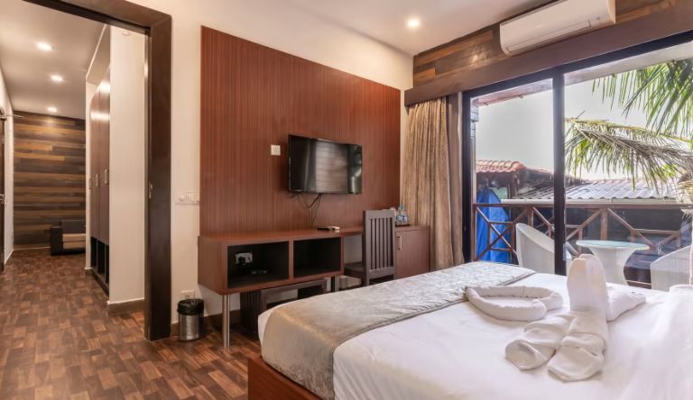 Amara-Oceanfront-Resort-&-Club-Baga-Honeymoon-Suite