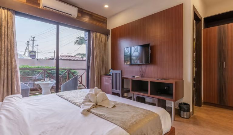 Amara-Oceanfront-Resort-&-Club-Baga-Premium-Room