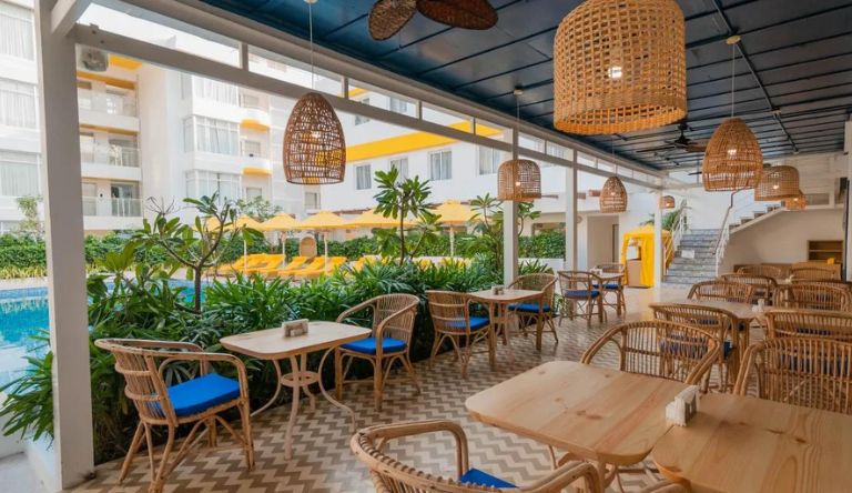 BloomSuites-Calangute-dining-area