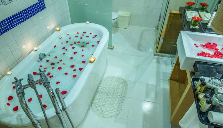 Caravela-Beach-Resort-Deluxe-Room-Washroom1