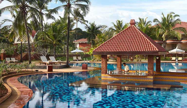 Caravela-Beach-Resort-Island-Bar