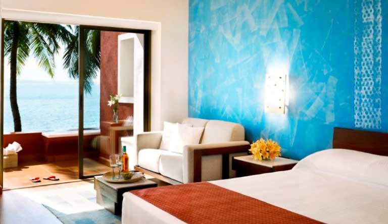 Cidade-De-Goa-Deluxe-Room-with-sit-out-Sea-View-1