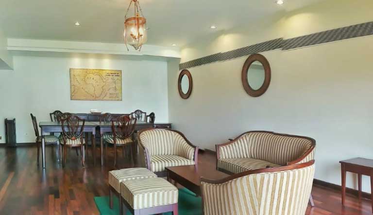 Cidade-De-Goa-Vasco-da-Gama-Suite-King-Bed-Sea-View1