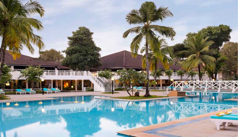 Dona-Sylvia-Beach-Resort-Goa-Pool1