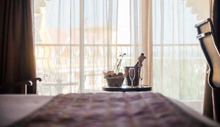 Fortune-Acron-Regina-Luxury-Room2