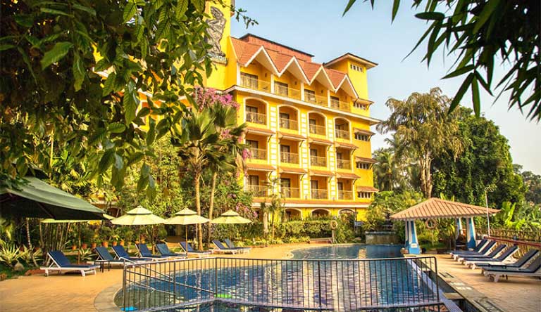 Fortune-Acron-Regina-PoolSide