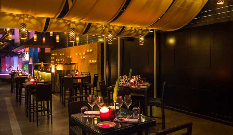 Hard-Rock-Hotel-Bar-Tonic