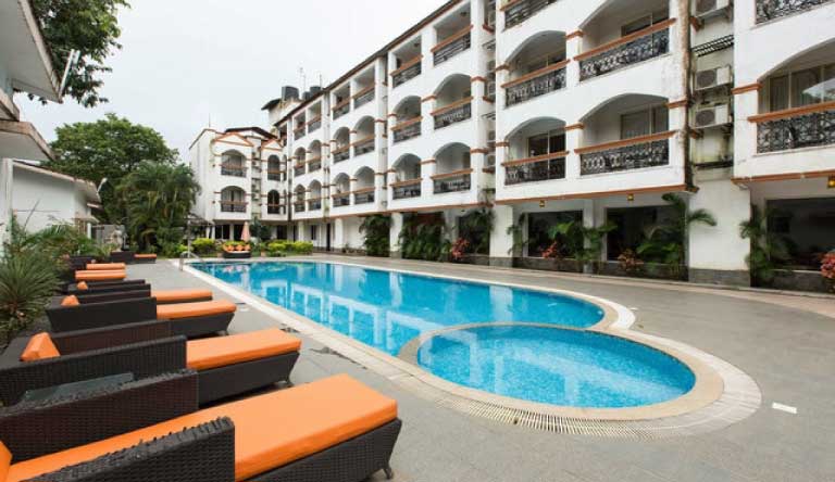 La-Gulls-Court-Resort-Pool