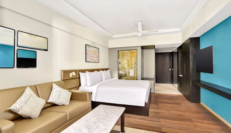 Radisson-Hotel-Goa-Baga-Premium-Room-pool-view