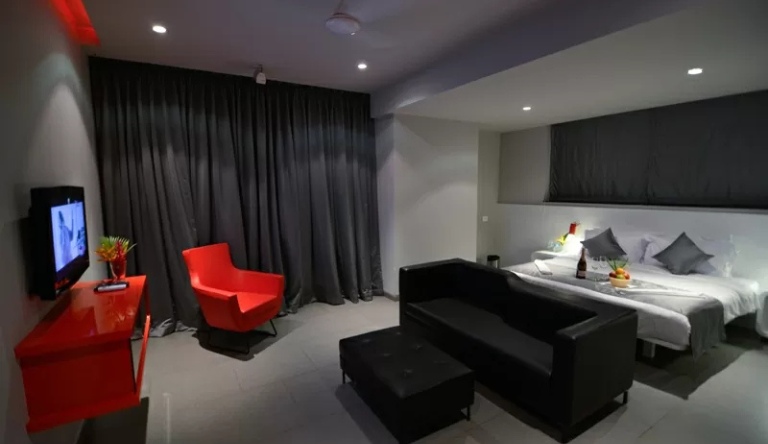 SinQ-party-hotel-party-suites